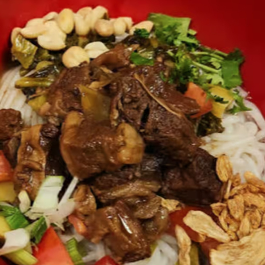 18. Beef Brisket Lo Vermicelli / 桂林牛腩干捞
