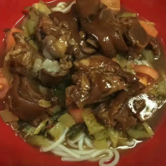 7. Pork Hock and Vermicelli in Soup / 桂林猪手