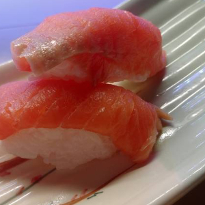 #4. Smoked Salmon Sushi (Kunsei Sake) (2 pcs)
