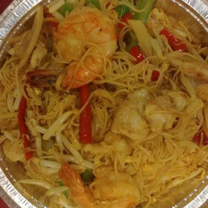 89. Singapore-Style Rice Noodles