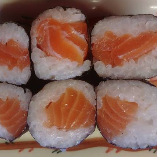 #26. Salmon Hosomaki (Sake Maki)