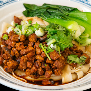 Braised Pork Noodles (Daily Special) 酱肉小面