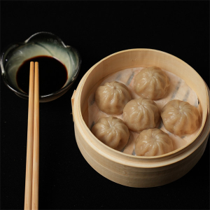 Soup Dumplings (6 pcs) 罐汤小笼包 (6个)