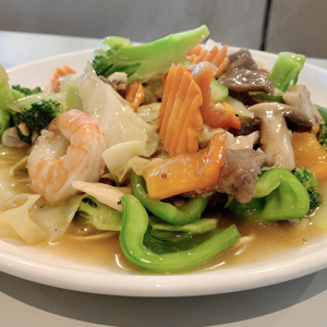 68. Egg Noodles & Prawns, Chicken & Beef
