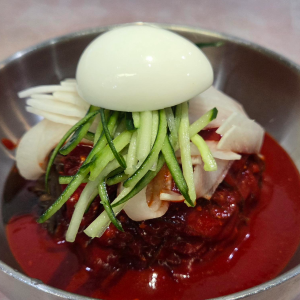 Chilg Bibim Naeng-Myeon 칡 비빔냉면