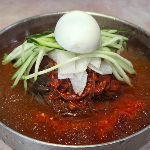 Chilg Mul Naeng-Myeon 칡 물냉면