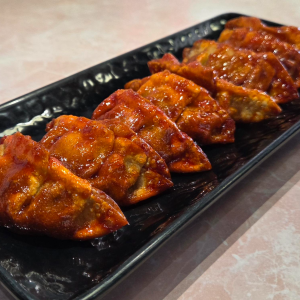 Spicy Fried Dumplings (8 pcs) 매운 튀김만두