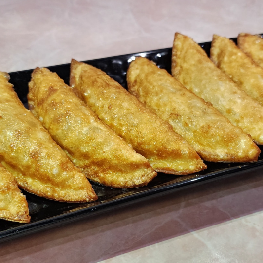 Fried Dumplings (8 pcs) 튀김만두