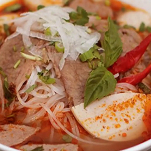 N7. House Special Spicy Beef Noodle Soup - B&uacute;n B&ograve; Huế