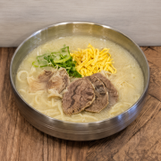 Beef Kalguksu 소고기 칼국수