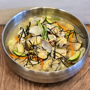 Clam Kalguksu 바지락 칼국수