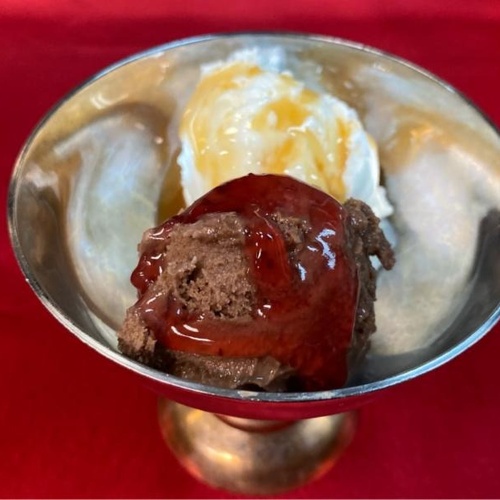 Ice Cream (Vanilla & Chocolate)
