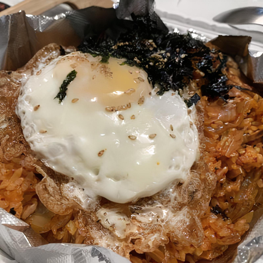 B13. Kim Chee Bok Eum Bab (김치볶음밥)