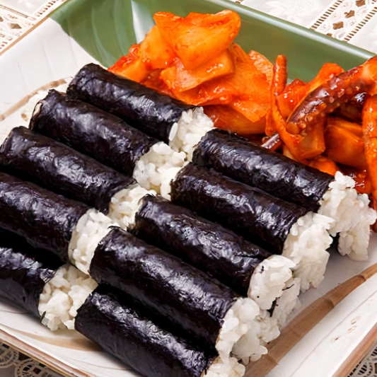 R8. Choong Moo Roll (충무 롤)
