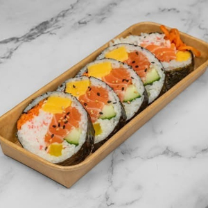 Salmon Roll (5 pcs)