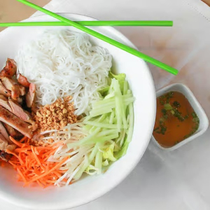 Noodle & Salad Bowl