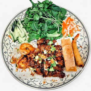 Vermicelli or Fine Rice Vermicelli - Grilled Pork Skewer, Grilled Shrimp, Rocket Shrimp, Fried Shrimp Paste Wrapped / B&uacute;n Hoặc B&aacute;nh Hỏi - Thịt Nướng, T&ocirc;m Nướng, T&ocirc;m Hoả Tiễn, T&ocirc;m Ram