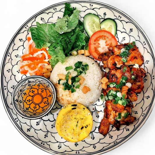 Grilled Chicken, Steamed Egg Meatloaf / G&agrave; Nướng, Chả