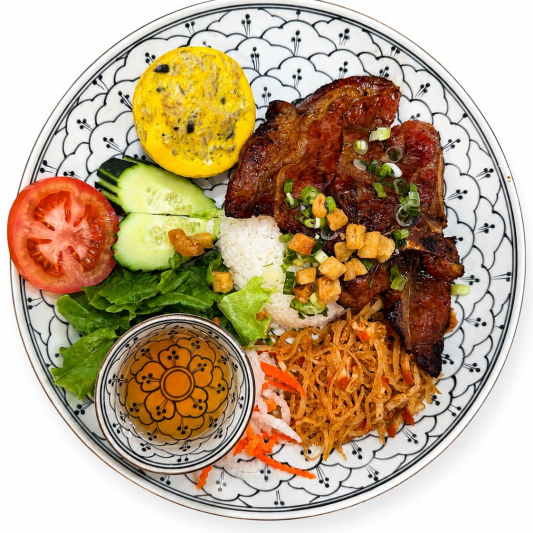 Grilled Pork Chop, Shredded Pork Skin, Steamed Egg Meatloaf / Sườn Nướng, B&igrave;, Chả
