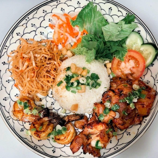 Grill Chicken, Grilled Shrimp, Shredded Pork Skin / G&agrave; Nướng, T&ocirc;m Nướng, B&igrave;