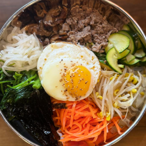 Traditional Healthy Bowls / Bibimbap