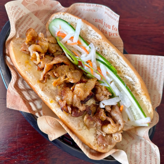 M14. Grilled Chicken B&aacute;nh M&igrave; Sandwich / B&aacute;nh M&igrave; G&agrave; Nướng
