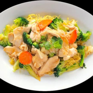 302. Stir-Fried Chicken and Veggies with Egg Noodles - Mi Xao Ga Rau Cai