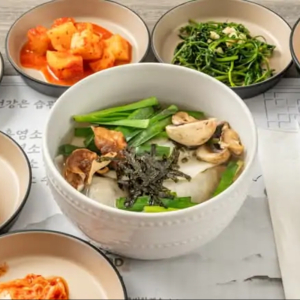 Dumpling Soup 만둣국