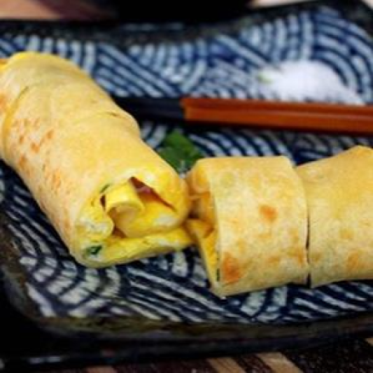 19. Egg Roll (2 pcs)