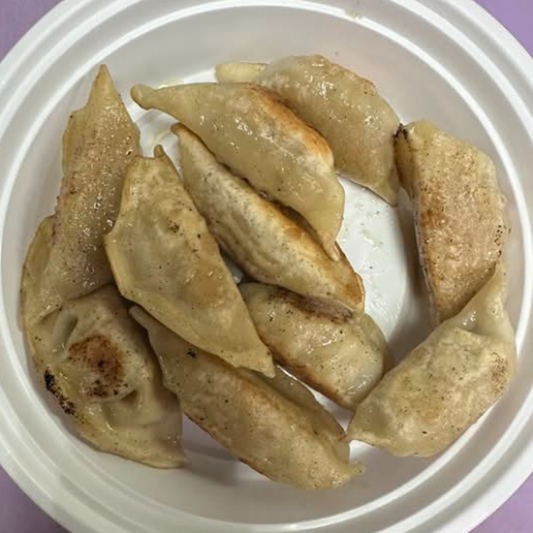 Fried Pork Dumplings (10 pcs) 煎饺 (10个)
