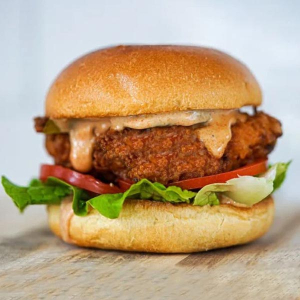 Spicy Fried Chicken Breast Burger + Small Fries / 辣炸鸡胸汉堡 + 小薯条