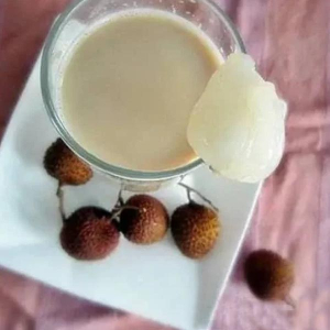 Lychee Milk Tea / 荔枝奶茶