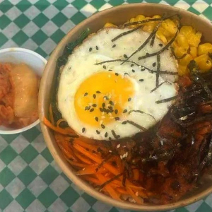 Korean Fried Meat Bibimbap / 韩式煎肉拌饭