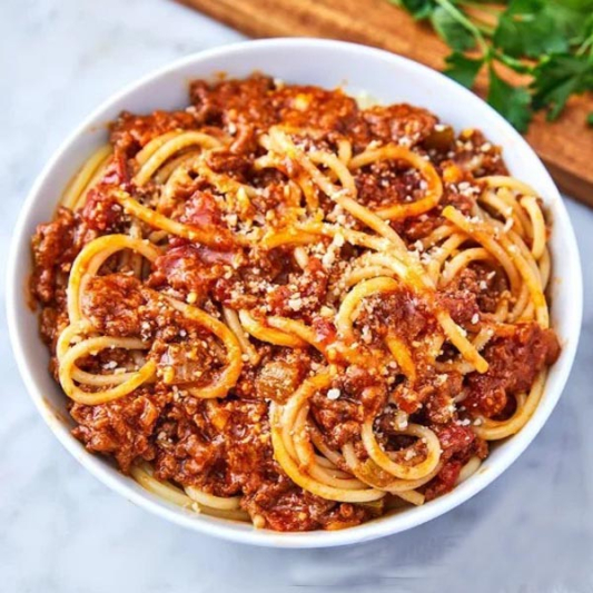 Spaghetti with Tomato Meat Sauce + Random Drink / 番茄肉酱意大利细面 + 随机饮品