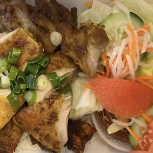 6. White Rice with Chicken - Com Thit Nuong Ga