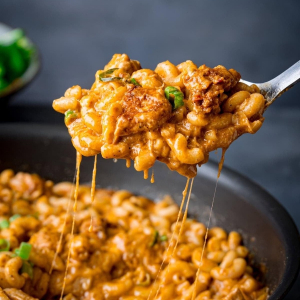 Butter Chicken Mac N Cheese