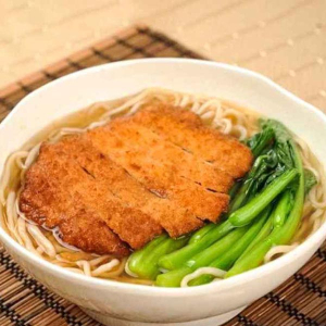 M01. Deep-Fried Pork Chop Noodle Soup 猪扒粉面汤