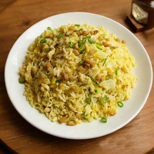 R07. Salted Fish & Diced Chicken Fried Rice Party Tray 咸鱼鸡粒炒饭 (派对)