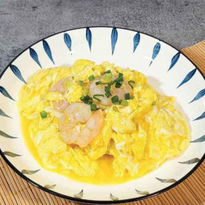 B01. Scrambled Eggs with Shrimp 滑蛋虾仁