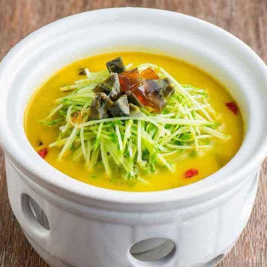 G02. Pea Shoots in Superior Broth with Goji Berries 上汤枸杞豆苗