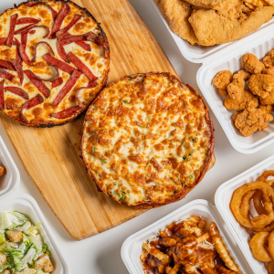 Clucky's BBQ Pizza