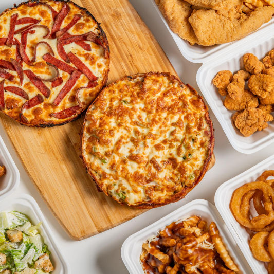 Clucky's BBQ Pizza