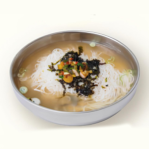 Beef Bone Broth Noodle Soup 온국수
