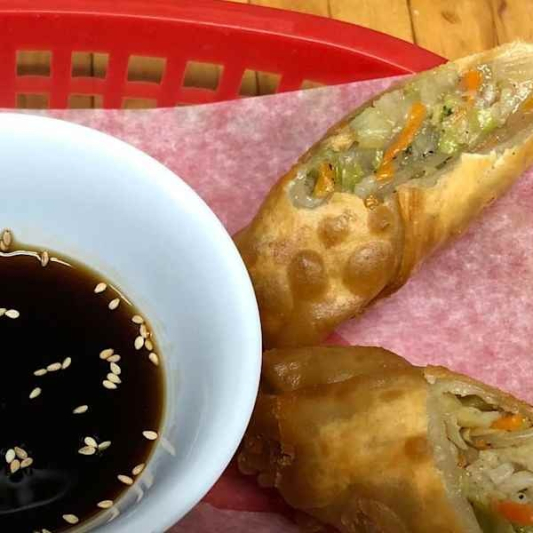 Egg Rolls (2 pcs)