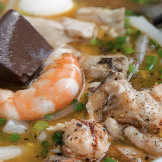 8. B&aacute;nh Canh (T&ocirc;m, Cua, Heo)