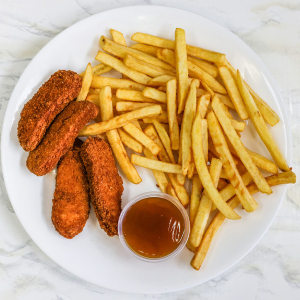 Chicken Fingers (4 pcs) with Fries & Sauce