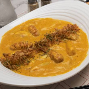 Cream Curry Topokki ( 크림 카레 떡볶이 )
