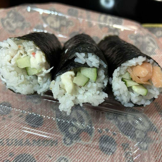 Salmon Hand Roll