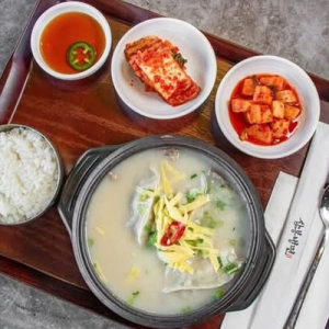 Dumpling Soup, Ox-Bone Base (Mandoo Tang)