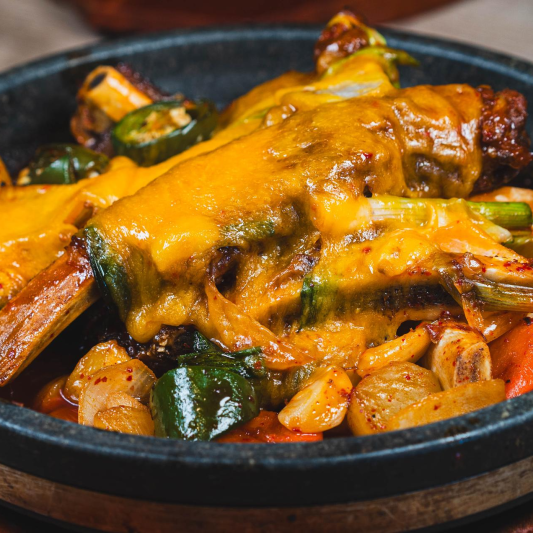 17. Spicy Braised Short Ribs / 매운 갈비찜